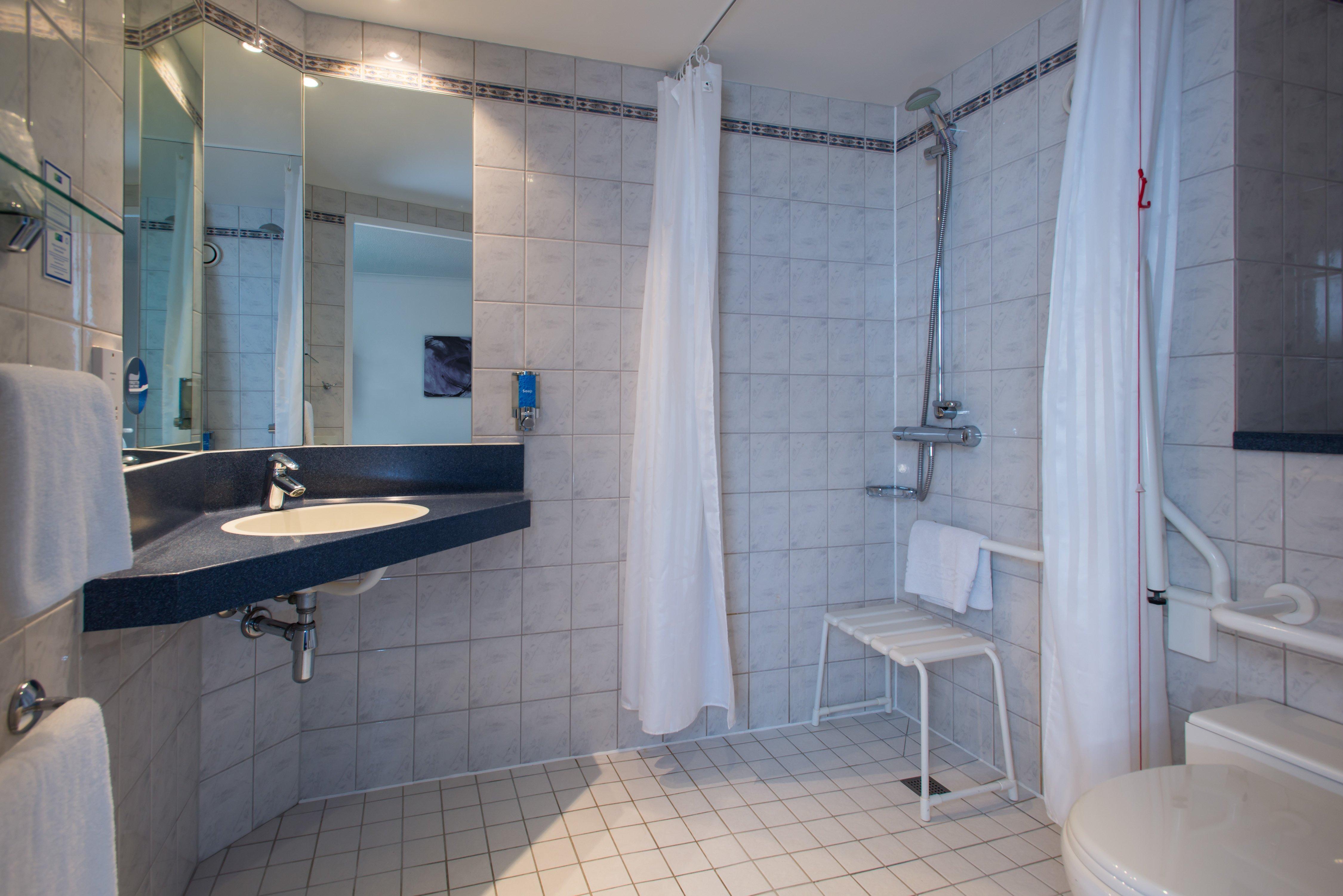 Express London Chingford By Ihg Waltham Forest