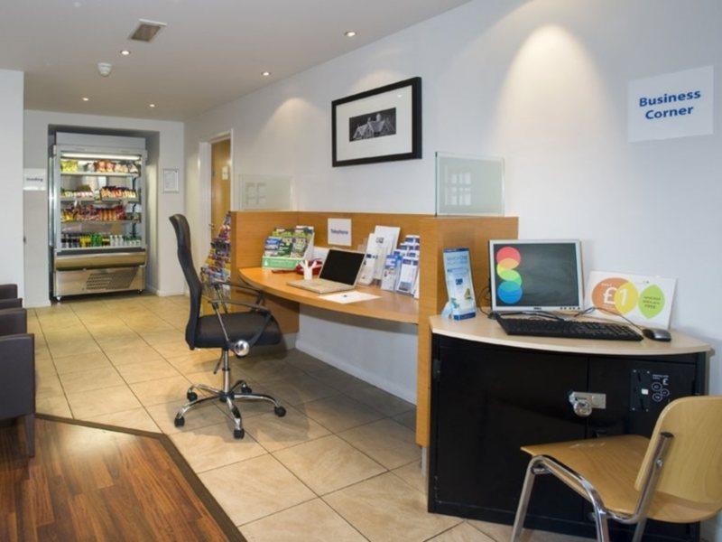 Hotel Express London Chingford By Ihg 3*