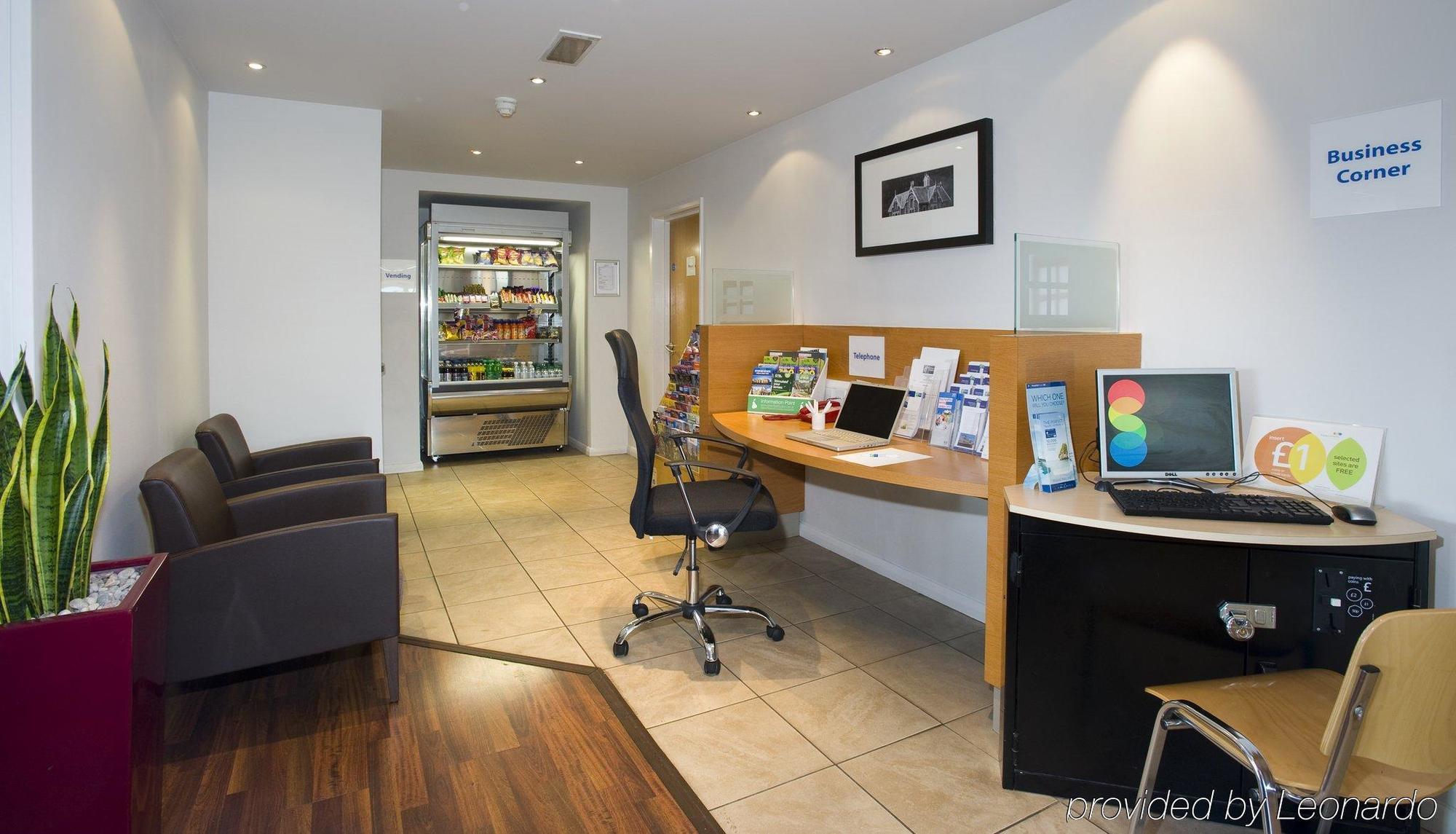 Express London Chingford By Ihg 3*